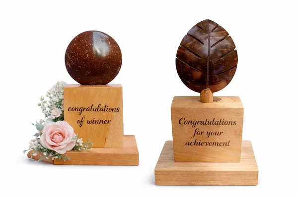 Coconut_Carving_Trophy_(Pack_of_2_)