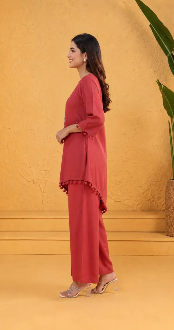 Coral_Red_Rayon_Floral_Embroidered_Asymmetric_Kurta_Set_For_Women