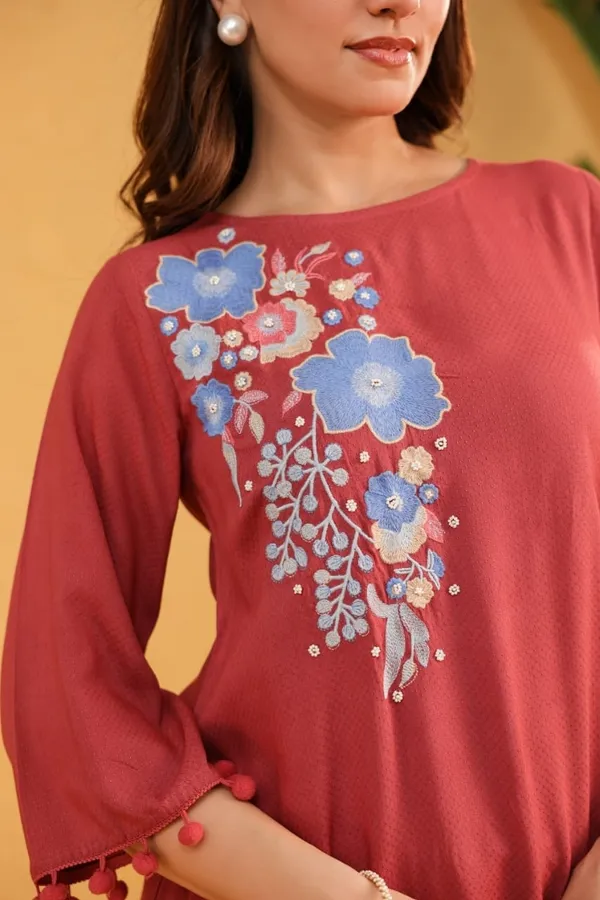 Coral_Red_Rayon_Floral_Embroidered_Asymmetric_Kurta_Set_For_Women