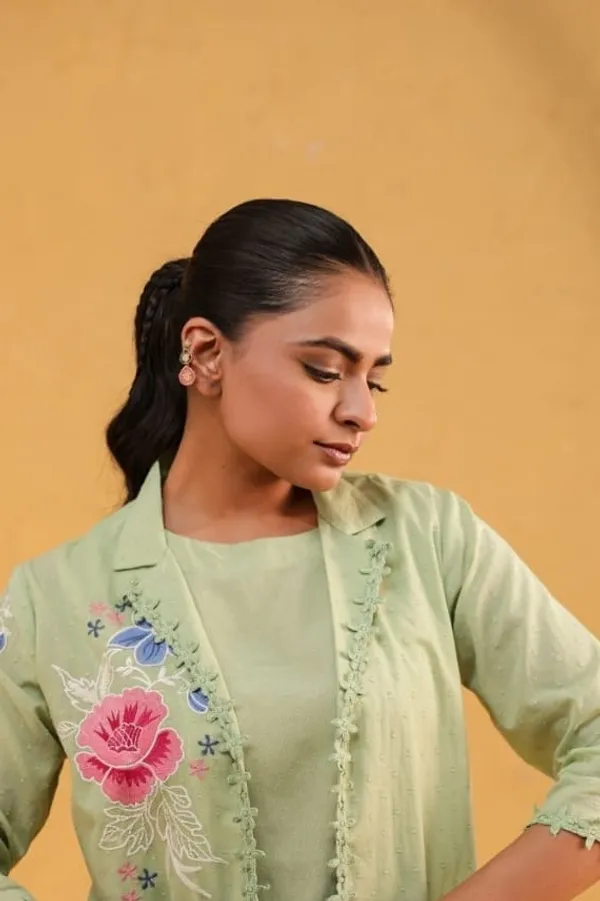 Light_Green_Floral_Embroidered_Kurta_Set_For_Women
