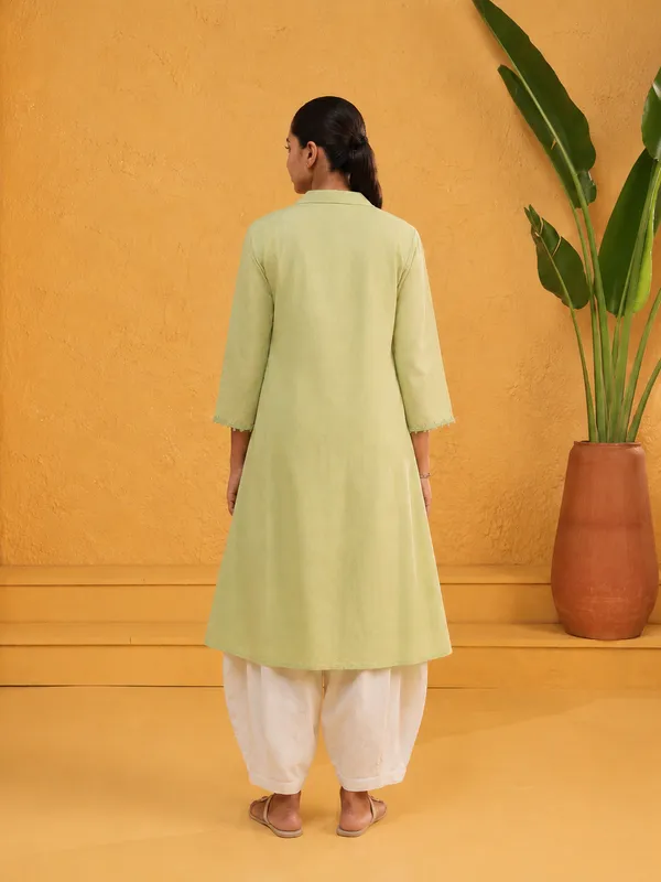 Light_Green_Floral_Embroidered_Kurta_Set_For_Women