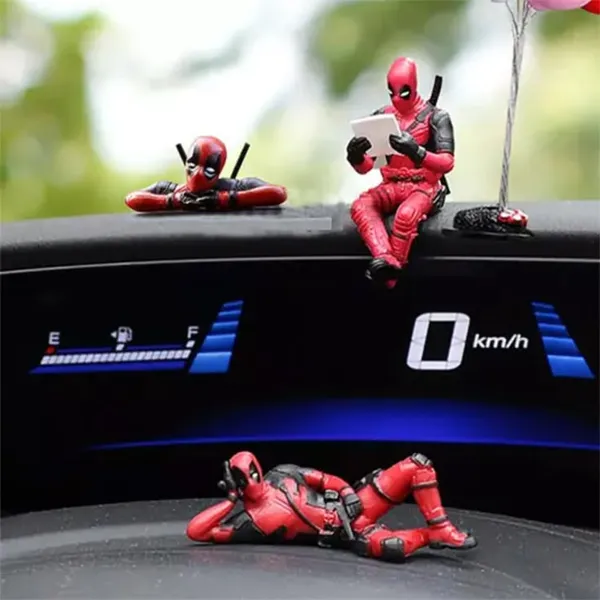 Deadpool_Car_Dashboard_Action_Figure