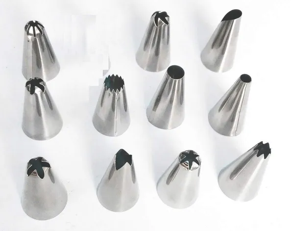12_Piece_Cake_Decorating_Set_Frosting_Icing_Piping_Bag_Tips_with_Steel_Nozzles