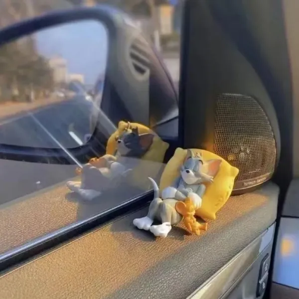 Tom_And_Jerry_Car_Dashboard_Figurine