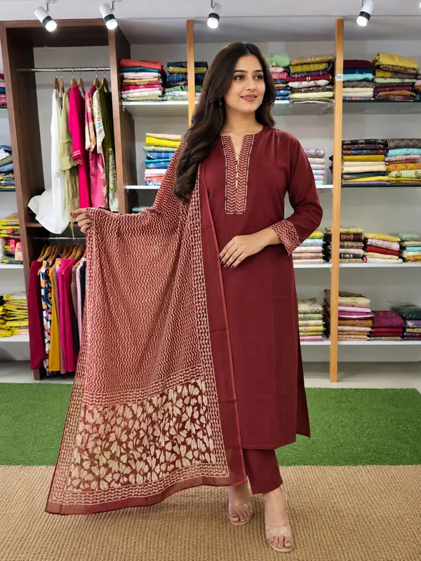 Maroon_Embroidered_Kurta_Set_With_Printed_Dupatta_For_Women