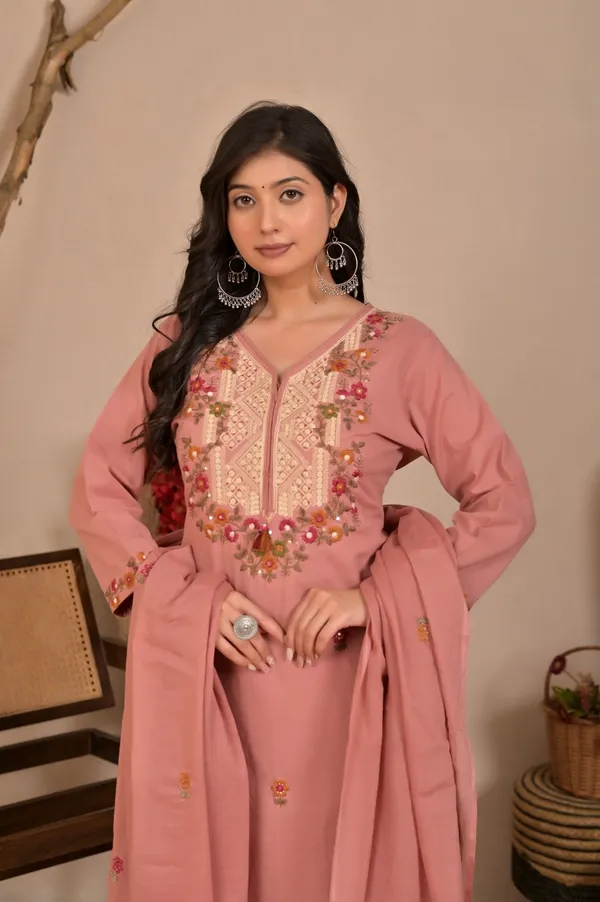 Pink_Embroidered_Kurta_Set_With_Dupatta_For_Women