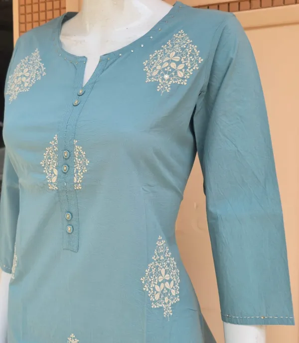 Sky_Blue_Embroidered_Cotton_Kurta_For_Women