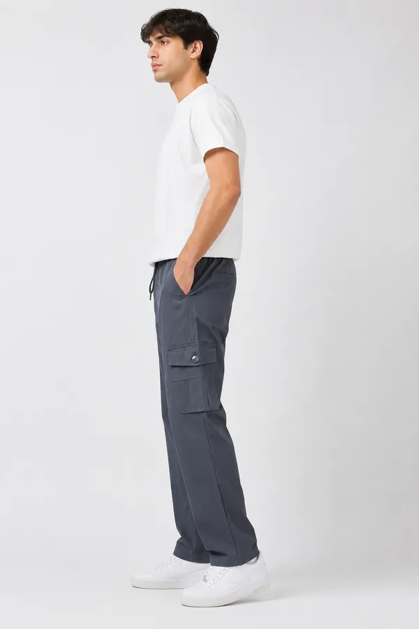 Charcoal_Grey_Cotton_Relaxed_Fit_Cargo_Pants_For_Men