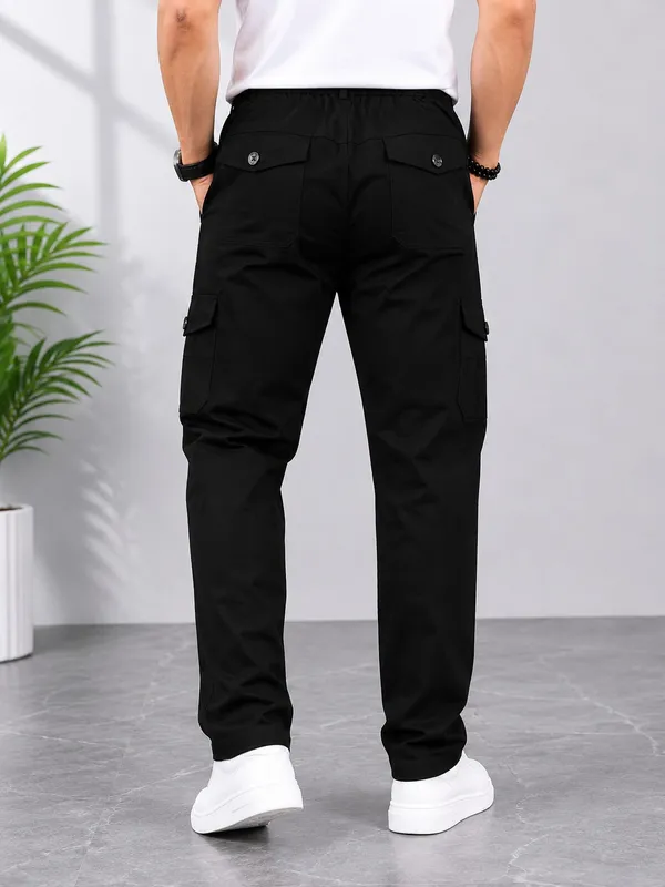 Black_Cotton_Relaxed_Fit_Cargo_Pants_For_Men