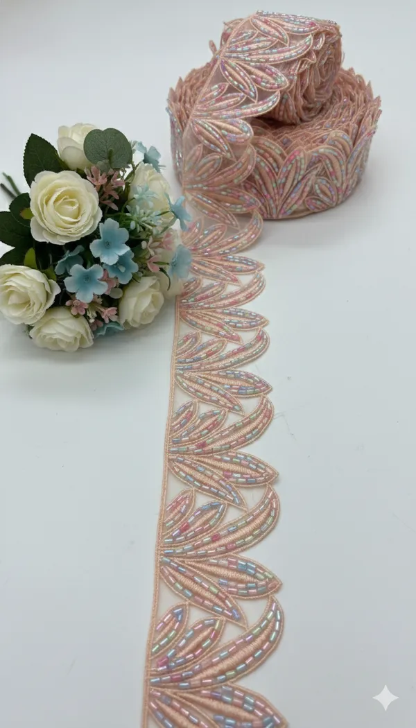 Gold_Zari_Cutdana_Scalloped_Edge_Lace_Trim_Per_Meter