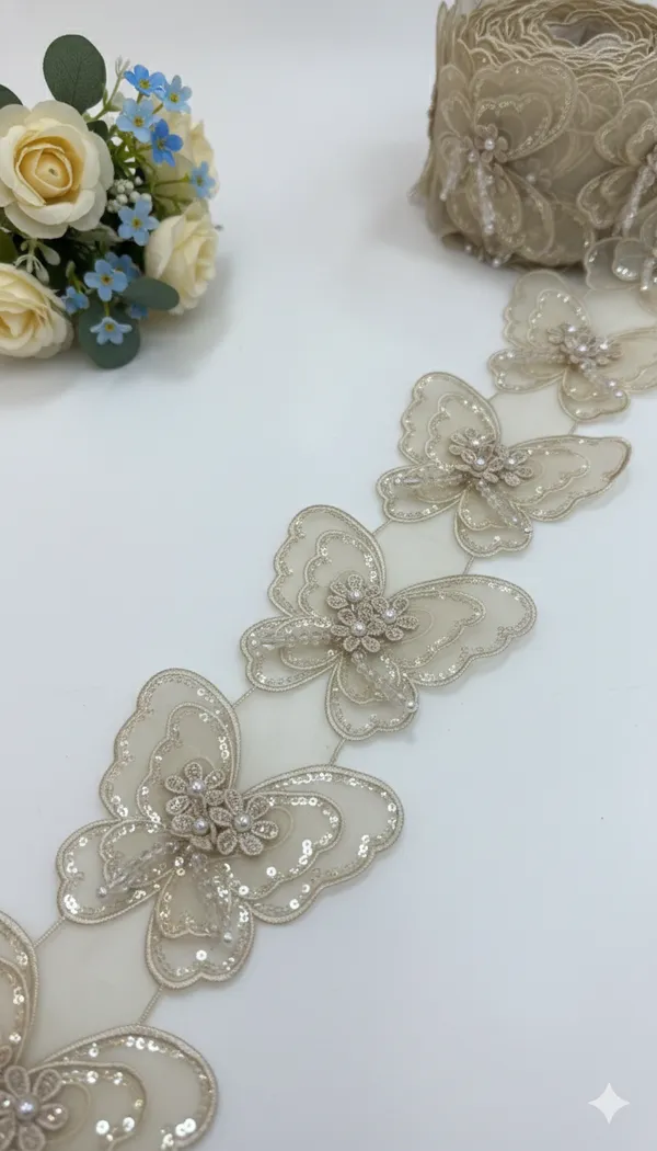 Beige_Butterfly_Motif_Zari_Lace_Trim_Per_Meter
