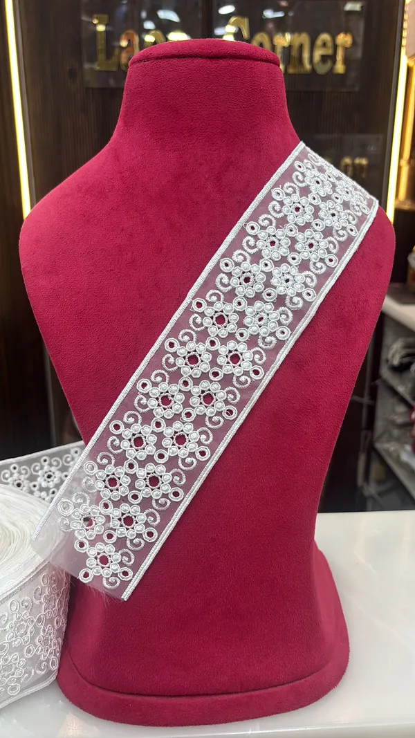 White_Dyeable_Beading_Panel_Lace_With_Laser_Cutwork_3_Inch_Per_Meter