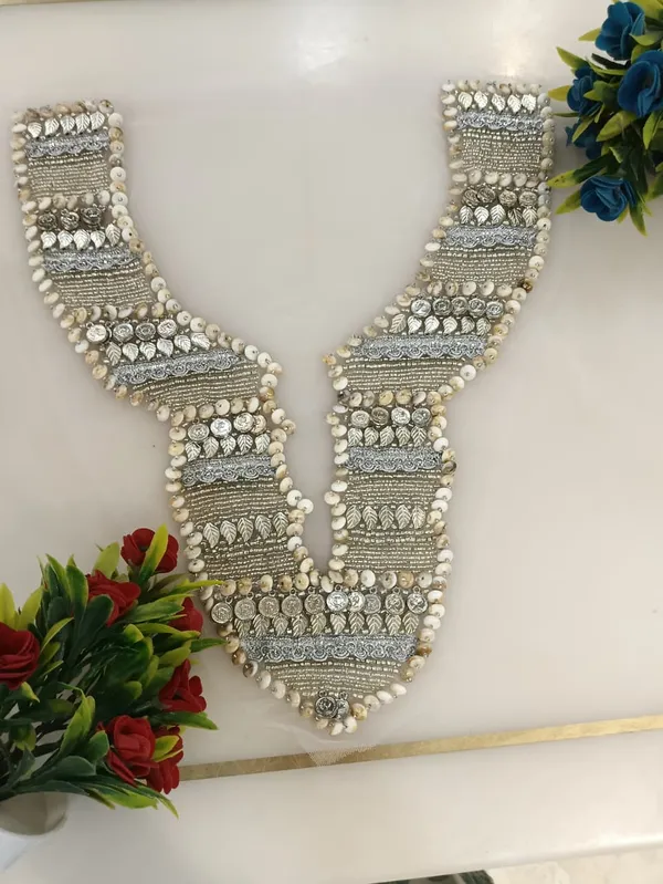 Silver_Zari_Bohemian_Neck_Patch_For_Women