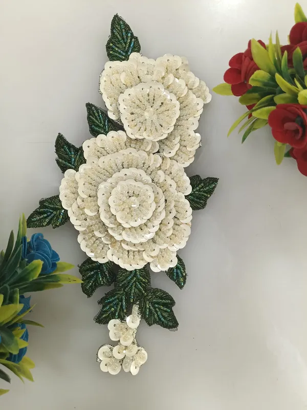 Off-White_Zari_Floral_Embroidery_Patch