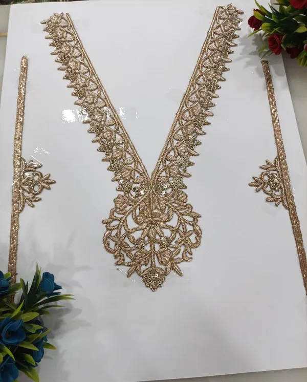 Golden_Zardosi_Embroidered_Neck_Patch_For_Kurti