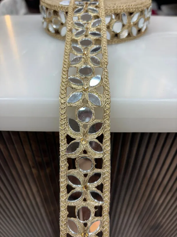Golden_Zari_Mirror_Lace_For_Dupatta_And_Kurti_-_Pack_of_3_Meters