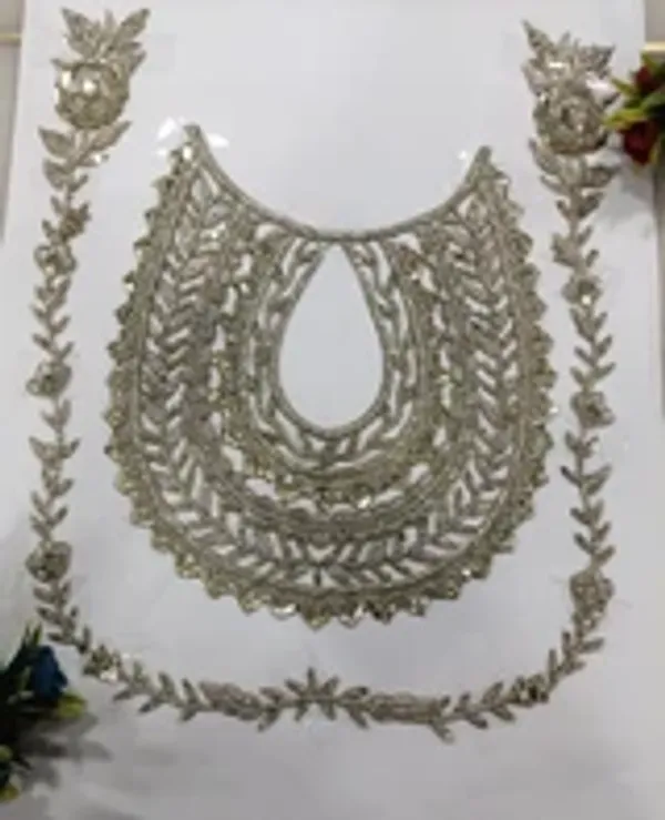 Matka_Zardosi_Neck_Patch