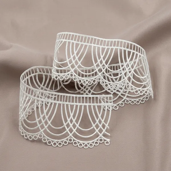 White_Zari_Scallop_Designer_Lace_For_Dresses_Per_Meter