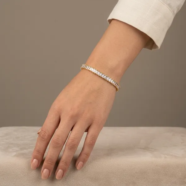 Golden_Plated_Crystal_Studded_Tennis_Bracelet_For_Women