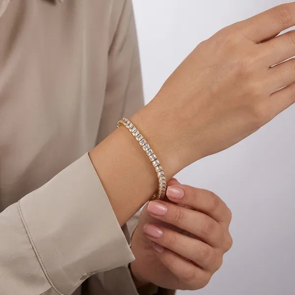 Golden_Plated_American_Diamond_Channel_Set_Tennis_Bracelet_For_Women