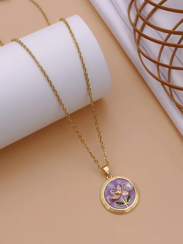 Flower_Panded_With_Gold_Chain