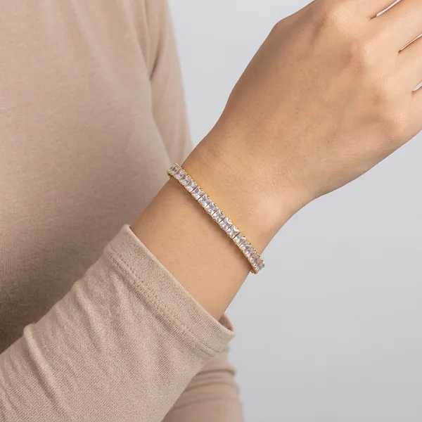 Golden_Plated_American_Diamond_Tennis_Bracelet_For_Women