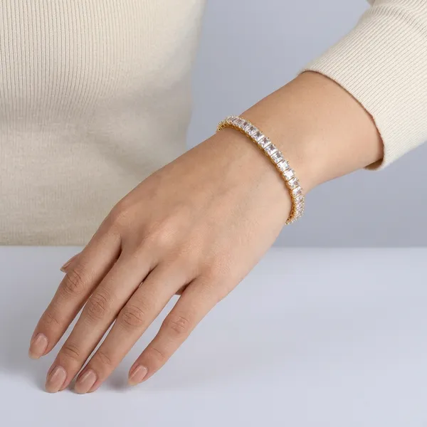 Golden_Plated_American_Diamond_Tennis_Bracelet_For_Women