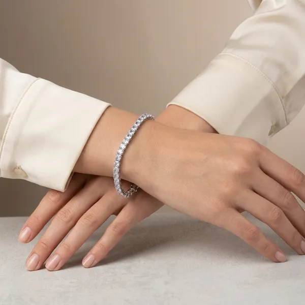Silver_Plated_Crystal_Studded_Tennis_Bracelet_For_Women