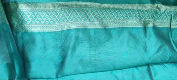 Purple_Satin_Silk_Zari_Woven_Paisley_Border_Banarasi_Saree_For_Women