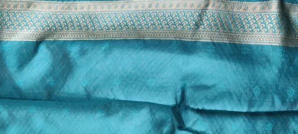 Teal_And_Pink_Satin_Silk_Zari_Woven_Banarasi_Saree_With_Blouse_For_Women