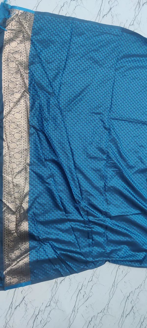 Rama_Satin_Silk_Zari_Woven_Peacock_Motif_Banarasi_Saree_For_Women