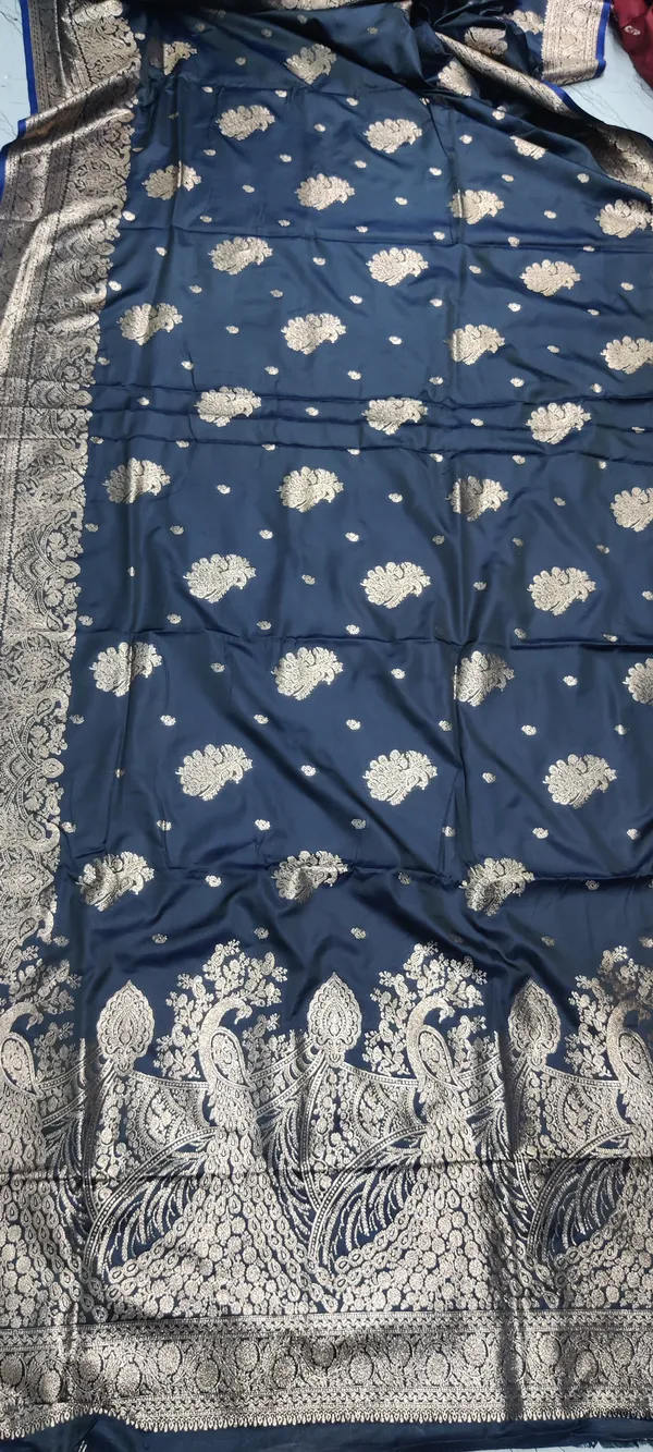 Navy_Blue_Zari_Woven_Banarasi_Saree_For_Women