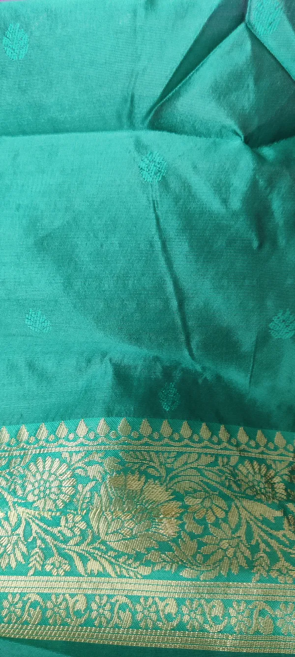 Teal_And_Purple_Satin_Silk_Zari_Woven_Jacquard_Banarasi_Saree_For_Women