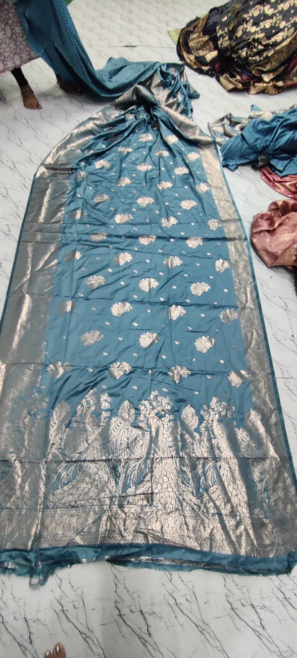 Teal_Zari_Woven_Peacock_Border_Banarasi_Saree_For_Women