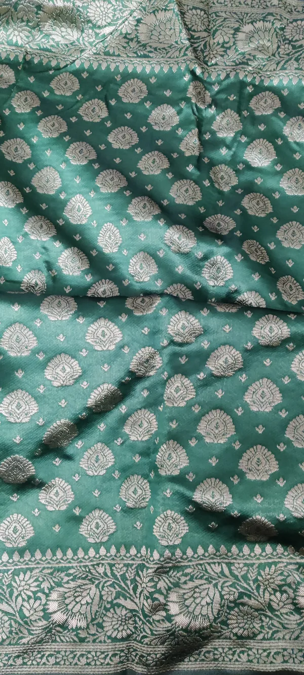Pink_And_Green_Satin_Silk_Zari_Woven_Border_Banarasi_Saree_For_Women