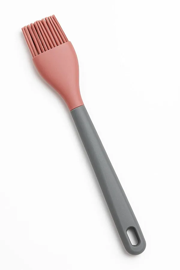 Silicone_Basting_Brush_Pink_And_Grey_30cm_Long_Handle_Kitchen_Oil_Brush_With_Soft_Bristles_For_Cooking_Grilling_Baking_Color_May_Vary