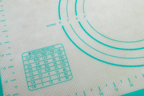 Silicone_Baking_Mat_For_Working_With_Dough_Non_Stick_Pastry_Mat_With_Measurements_Turquoise_42x28cm
