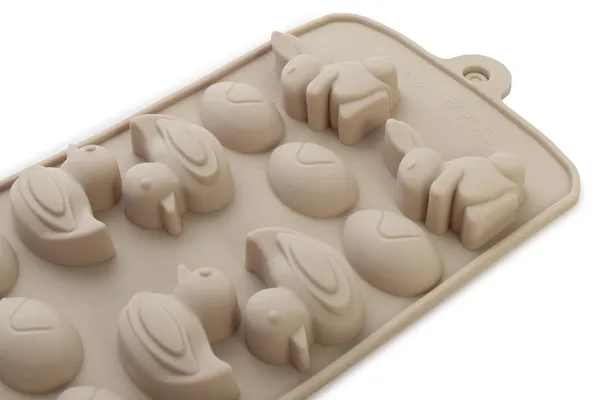 Silicone_Chocolate_Mold_With_Easter_Theme_Shapes_3d_Bunny_And_Egg_Cavity_Design_Beige