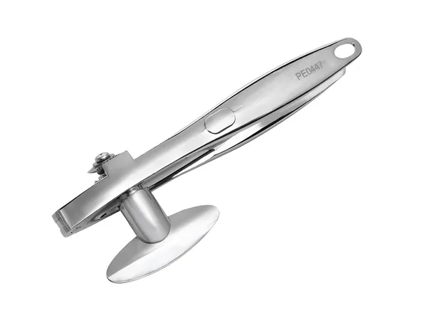 Stainless_Steel_Manual_Can_Opener_Heavy_Duty_Kitchen_Tool_With_Smooth_Edge_Cutting_Mechanism