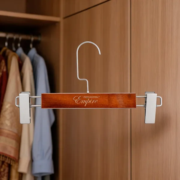 Wood_Chrome_Hardware_Clip_Clothes_Hanger
