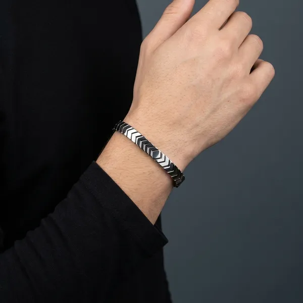Edge_Vector_Bracelet