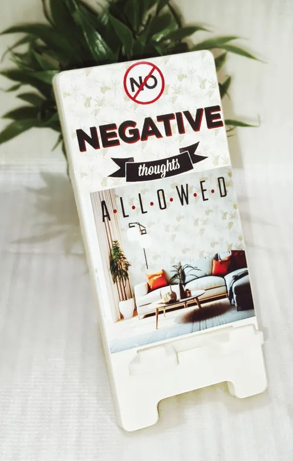 White_Mobile_Holder_Abs_Plastic_For_Universal