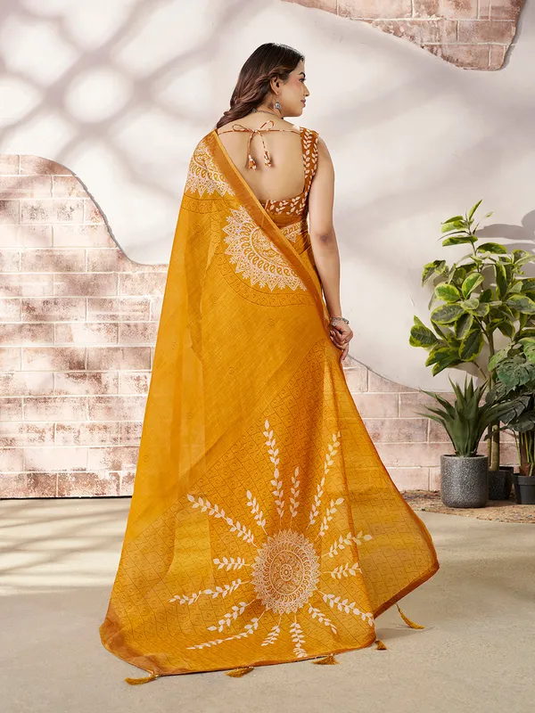 Mustard_Yellow_Cotton_Digital_Print_Saree_For_Women