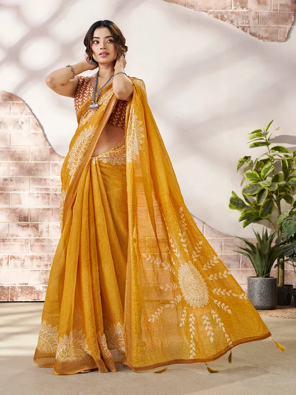 Mustard_Yellow_Cotton_Digital_Print_Saree_For_Women