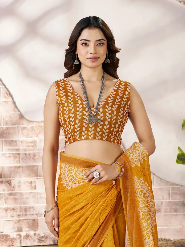Mustard_Yellow_Cotton_Digital_Print_Saree_For_Women