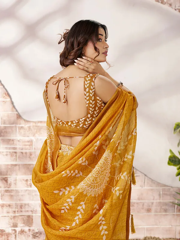 Mustard_Yellow_Cotton_Digital_Print_Saree_For_Women