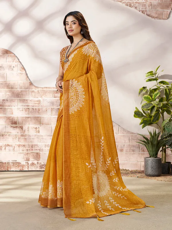 Mustard_Yellow_Cotton_Digital_Print_Saree_For_Women