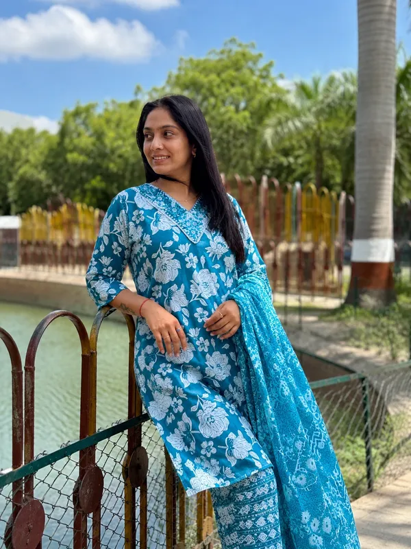 Women_S_Pure_Cotton_Floral_Print_Straight_Kurta_With_Pant_And_Dupatta