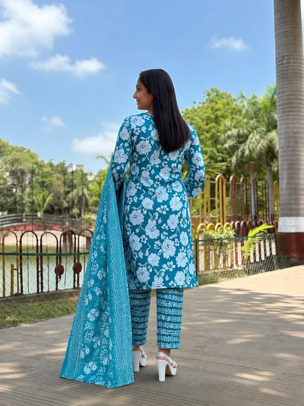 Women_S_Pure_Cotton_Floral_Print_Straight_Kurta_With_Pant_And_Dupatta