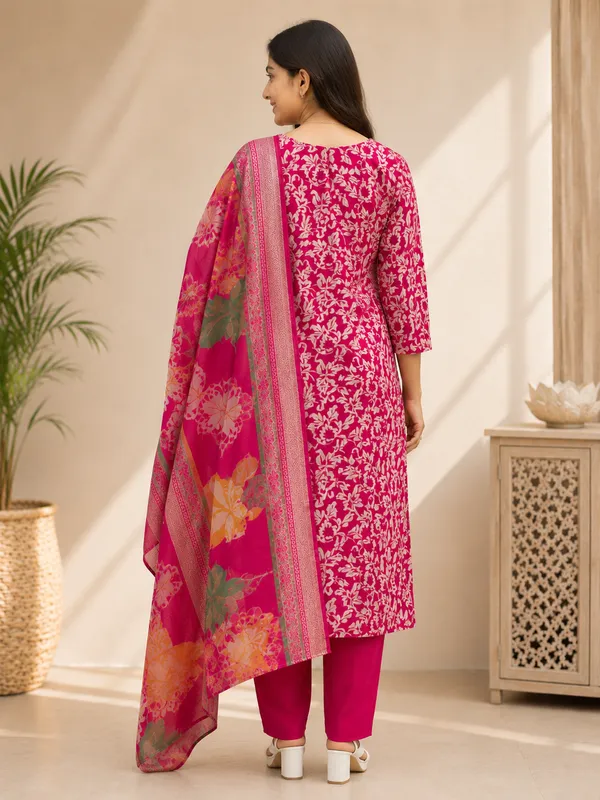 Rani_Pink_Cotton_Silk_Floral_Printed_Kurta_Set_For_Women